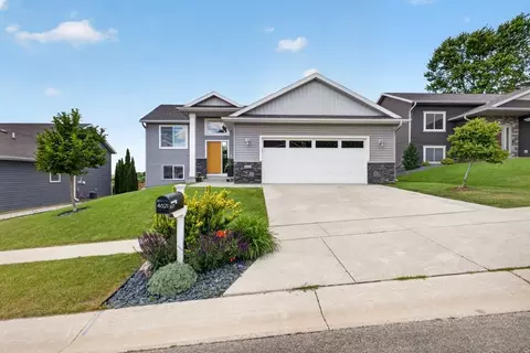 4621 Alan Ln NW, Rochester, MN 55901