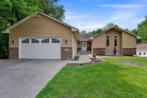 2564 Bunker Lake Blvd NE, Andover, MN 55304