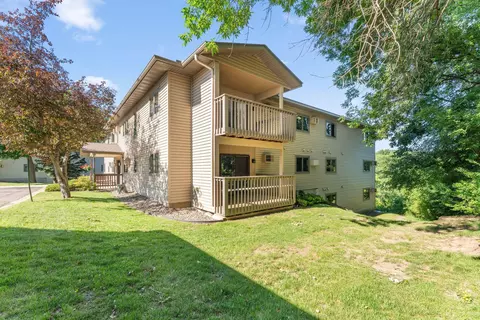 6601 Buckley Cir #105, Inver Grove Heights, MN 55076