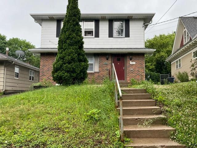 921 Weeks Ave SE, Minneapolis, MN 55414