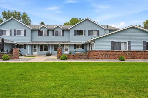 193 96th Ln NE, Blaine, MN 55434