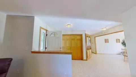 Entry Way - 401 S Bruce St S, Marshall, MN 56258 photo 3 of 4