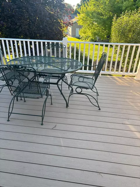 Exterior - 401 S Bruce St S, Marshall, MN 56258 photo 3 of 7
