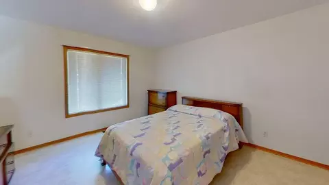 Bedroom - 401 S Bruce St S, Marshall, MN 56258 photo 3 of 8