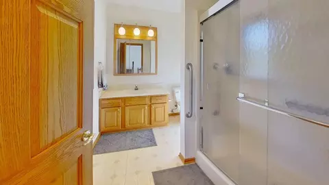 Bath - 401 S Bruce St S, Marshall, MN 56258 photo 2 of 3
