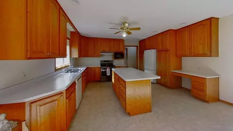 Kitchen - 401 S Bruce St S, Marshall, MN 56258 photo 2 of 3