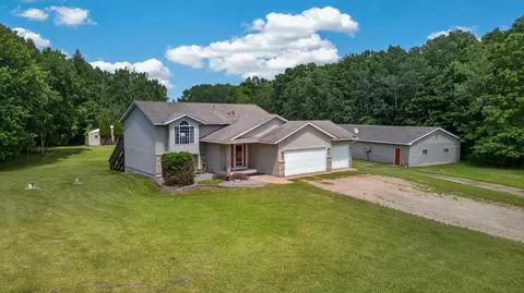 8688 380th St, North Branch, MN 55056