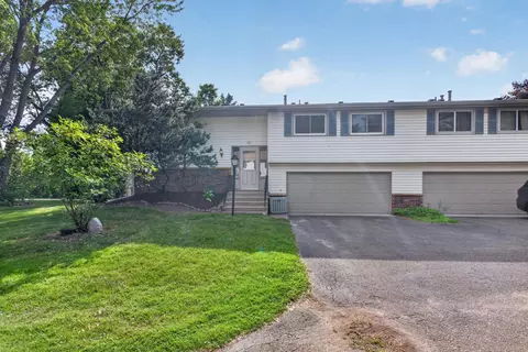 3571 Granada Pl N, Oakdale, MN 55128