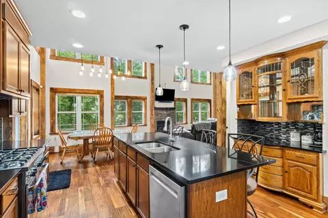 Kitchen - 17538 Hunt Lake Trl, Faribault, MN 55021 photo 4 of 4