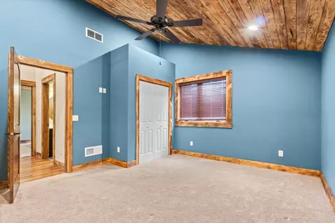 Bedroom - 17538 Hunt Lake Trl, Faribault, MN 55021 photo 2 of 3