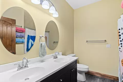 Bath - 17538 Hunt Lake Trl, Faribault, MN 55021 photo 6 of 6