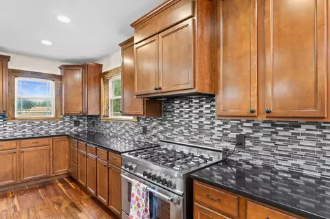 Kitchen - 17538 Hunt Lake Trl, Faribault, MN 55021 photo 2 of 4