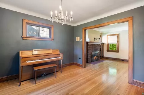 Living - 928 N 19th Ave E, Duluth, MN 55812 photo 3 of 3