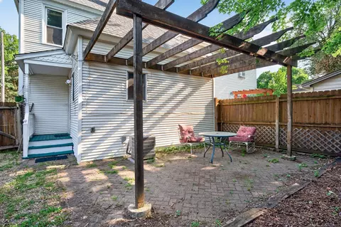 Exterior - 2819 E 25th St, Minneapolis, MN 55406 photo 6 of 9