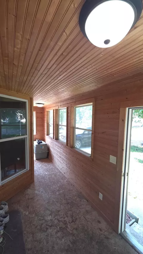 Exterior - 513 3rd St SE, Willmar, MN 56201 photo 2 of 3