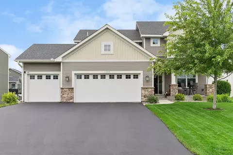 11302 Red Stem Ct, Maple Grove, MN 55311