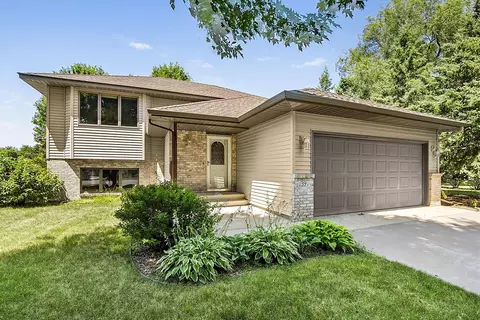 Exterior - 39 Fairfield Ln, Saint Cloud, MN 56303 photo 1 of 8