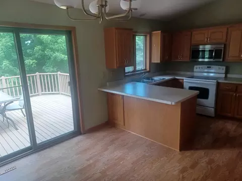 Kitchen - 39 Fairfield Ln, Saint Cloud, MN 56303 photo 2 of 2