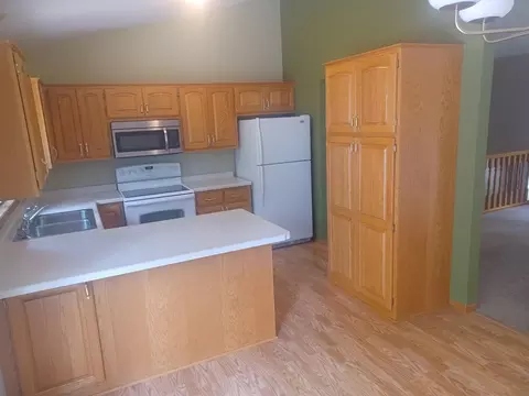 Kitchen - 39 Fairfield Ln, Saint Cloud, MN 56303 photo 1 of 2
