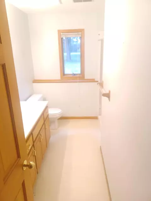 Bath - 39 Fairfield Ln, Saint Cloud, MN 56303 photo 2 of 2