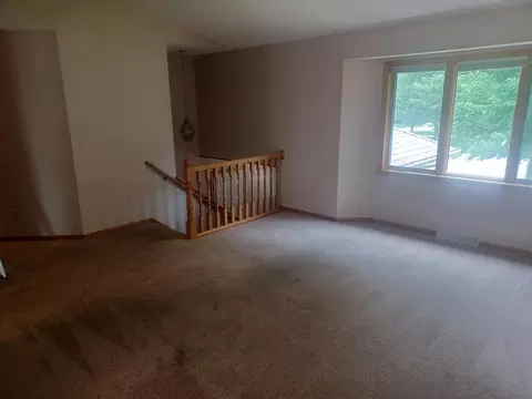 Living - 39 Fairfield Ln, Saint Cloud, MN 56303 photo 1 of 4