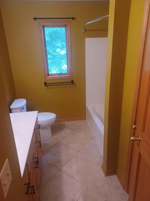 Bath - 39 Fairfield Ln, Saint Cloud, MN 56303 photo 1 of 2