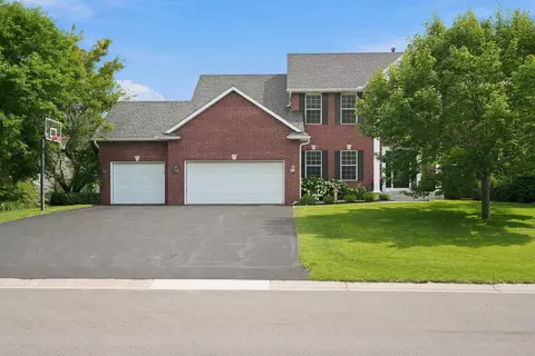 10196 Stony Creek Dr, Woodbury, MN 55129