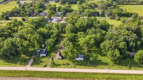 1305 28th Ave NE, Austin, MN 55912