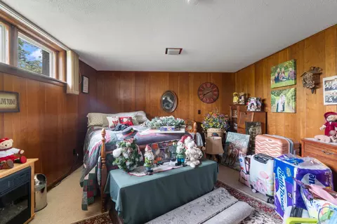 Bedroom - 615 Snively Rd, Duluth, MN 55803 photo 5 of 5