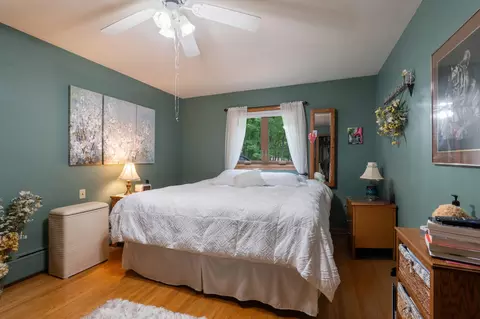 Bedroom - 615 Snively Rd, Duluth, MN 55803 photo 2 of 5