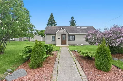 150 1st St, Duluth, MN 55810