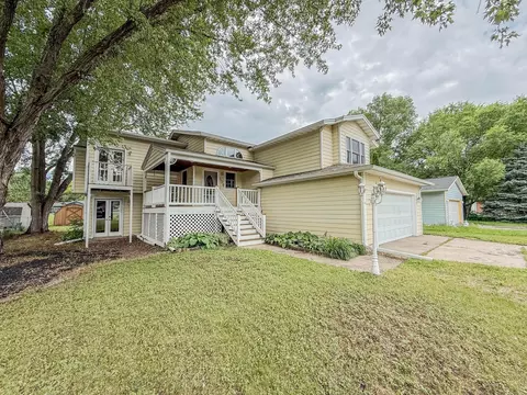 336 9 12 St N, Sauk Rapids, MN 56379