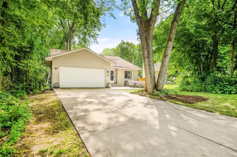 13101 Penn Ave S, Burnsville, MN 55337