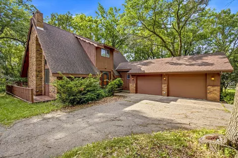 1817 Oregon Trl, Saint Cloud, MN 56301