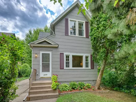 1510 2nd St NE, Minneapolis, MN 55413