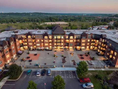 1800 Graham Ave #404, Saint Paul, MN 55116