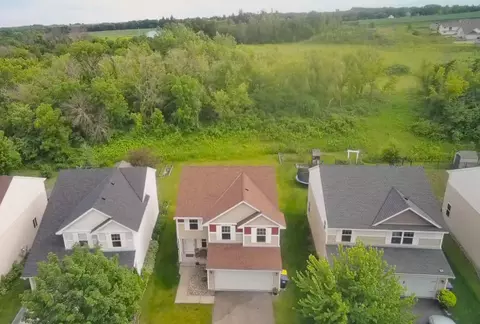 527 Summit Ln, Dundas, MN 55019