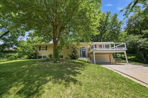 1475 Valley Dr, Burnsville, MN 55337