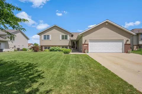 109 La Costa Ln, Mankato, MN 56001