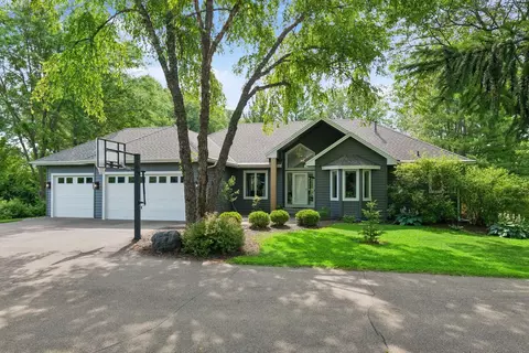 9125 Abbywood Rd, Chaska, MN 55318