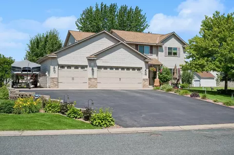 21071 Hyacinth Ave, Lakeville, MN 55044