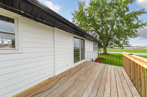 Exterior - 304 20th St NW, Faribault, MN 55021 photo 10 of 11