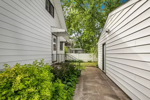 Exterior - 913 12th Ave S, Saint Cloud, MN 56301 photo 4 of 6