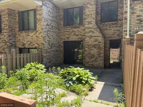 3620 Independence Ave S #41, Saint Louis Park, MN 55426