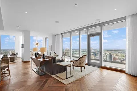 255 Hennepin Ave #3402, Minneapolis, MN 55401