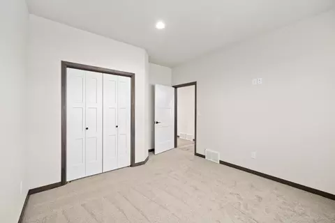 Bedroom - 927 Maple St, Kindred, ND 58051 photo 3 of 4