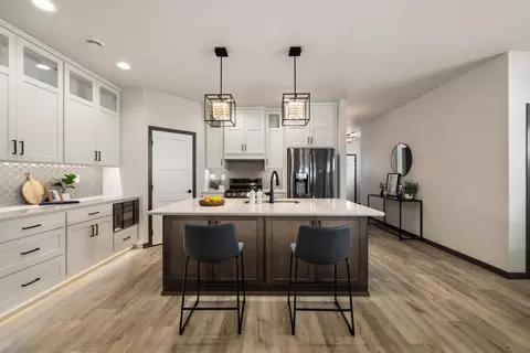 Kitchen - 927 Maple St, Kindred, ND 58051 photo 3 of 4