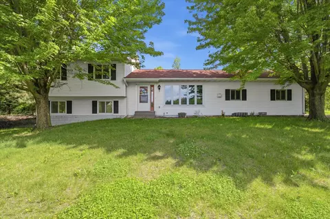 504 171st St, Hammond, WI 54015