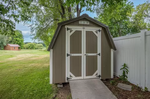 Exterior - 1193 River Rd, Windom, MN 56101 photo 6 of 11