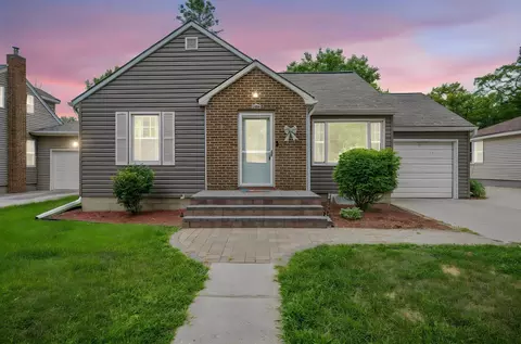1193 River Rd, Windom, MN 56101